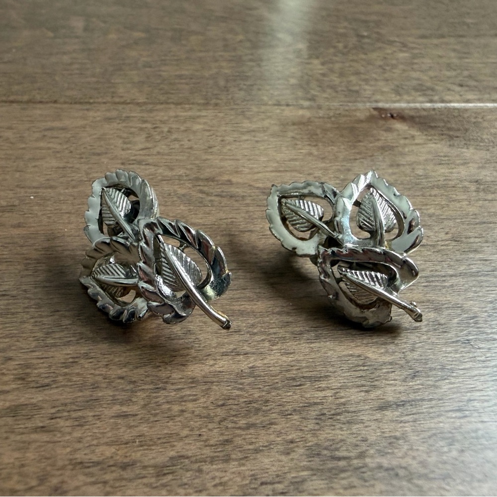 Vintage Coro Silver Leaf Motif Clip-On Earrings